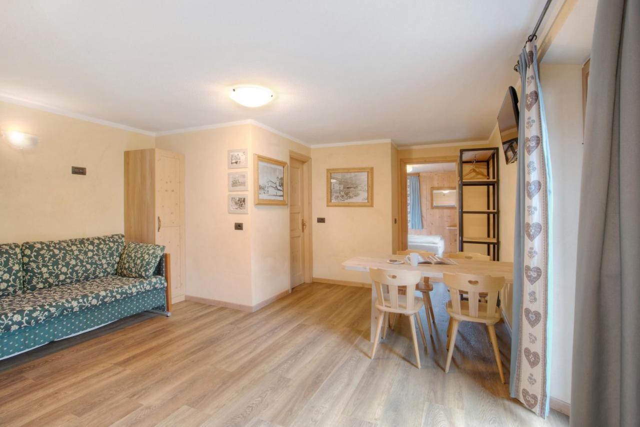 Appartamento Nonna Engadina Chalet Livigno Bagian luar foto