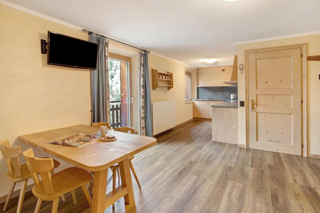 Appartamento Nonna Engadina Chalet Livigno Bagian luar foto