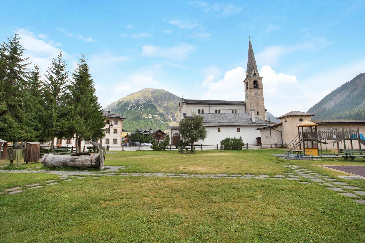 Appartamento Nonna Engadina Chalet Livigno Bagian luar foto
