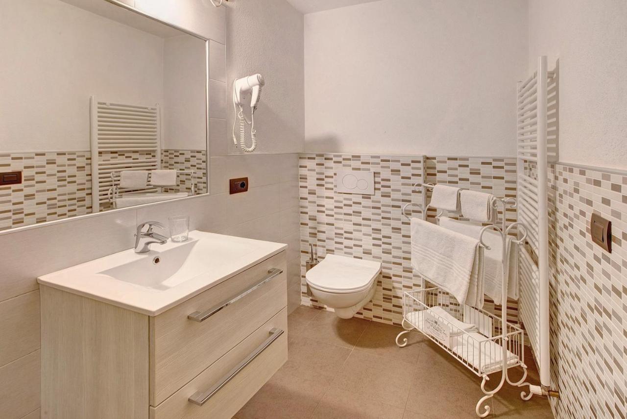 Appartamento Nonna Engadina Chalet Livigno Bagian luar foto